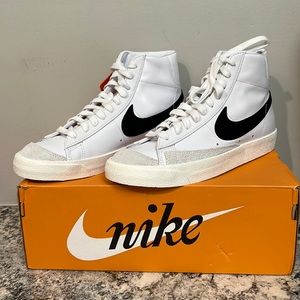 Nike Blazer Mid 77 size 9.5W/8.0M